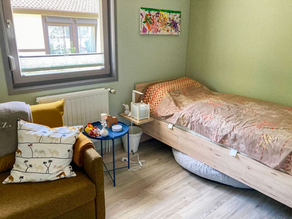 Kinderzimmer mit Einzelbett